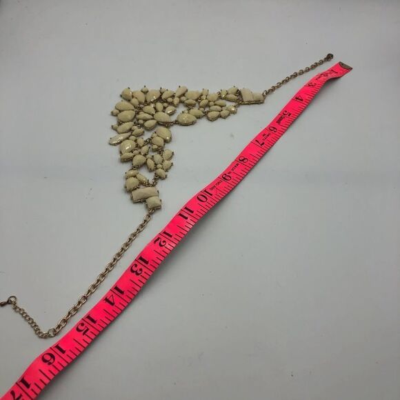 Cream Tear Drop Dangling Statement Necklace with Gold Tone Chain 16 Inches - Picture 9 of 9